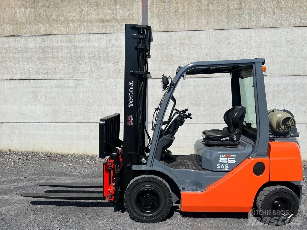 Toyota 02-8FGF25 Carrelli elevatori GPL