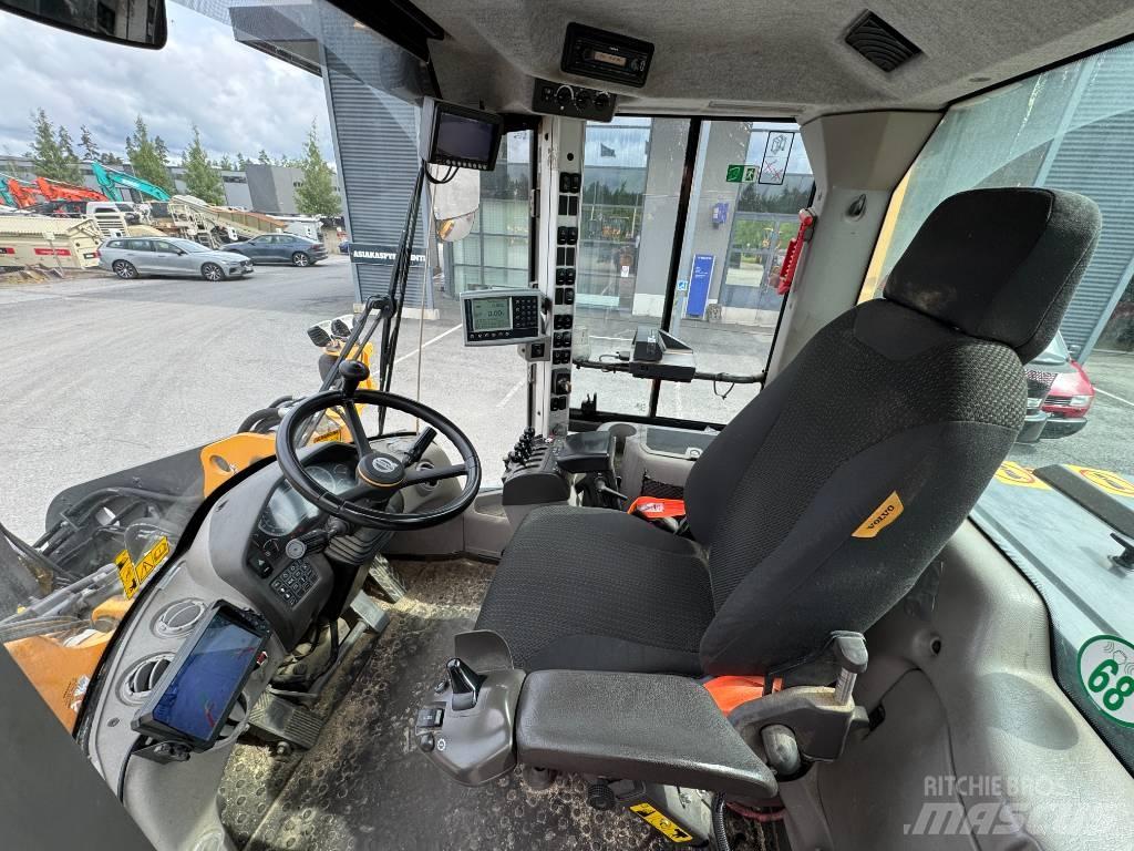Volvo L 90 H Pale gommate