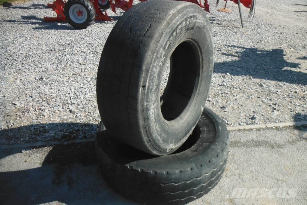 Michelin 385/65R22.5 Pneumatici, ruote e cerchioni