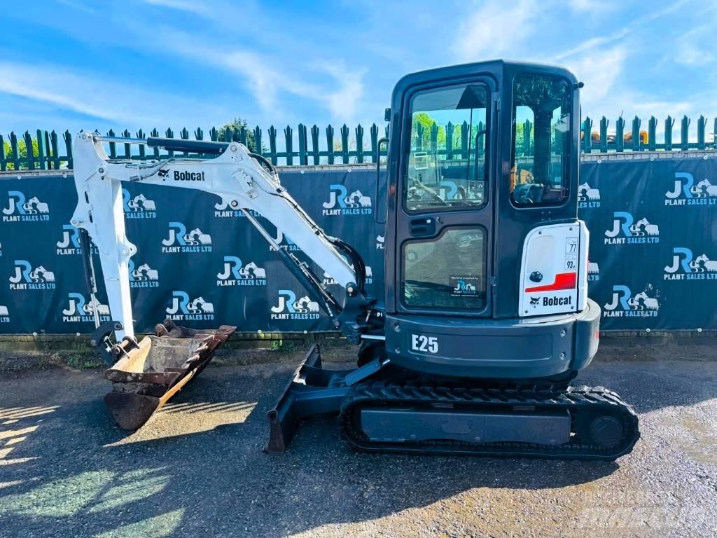 Bobcat E 25 Miniescavatori