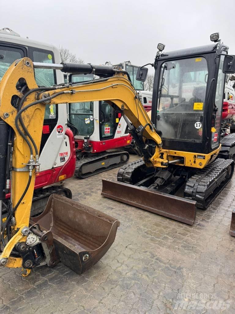 CAT 302.7 D Miniescavatori