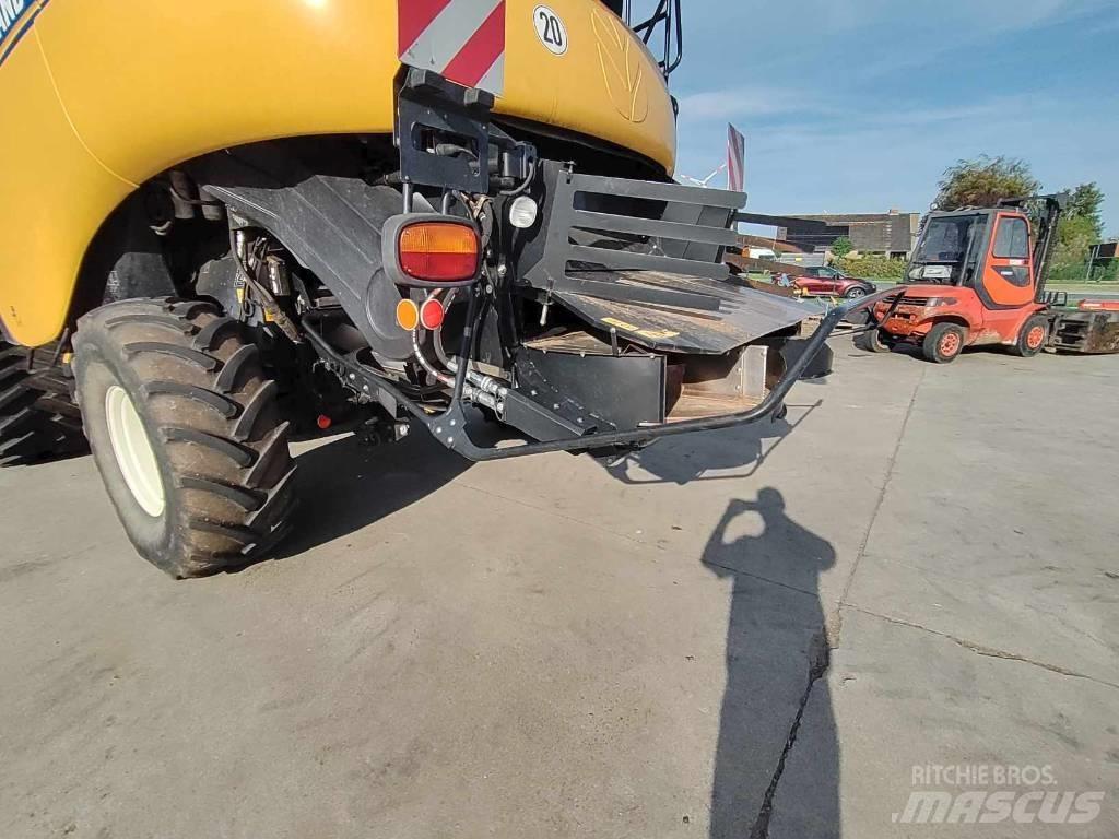 New Holland CR 9090 Mietitrebbiatrici