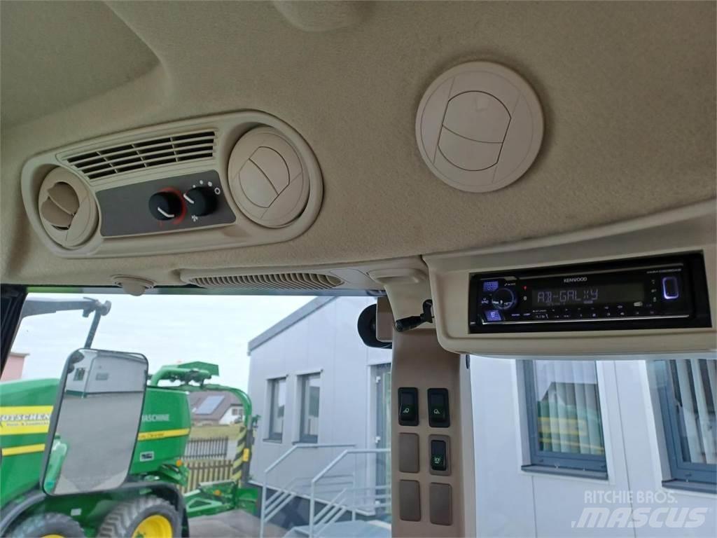John Deere 5058E Trattori