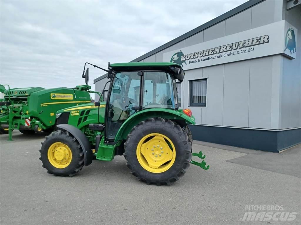 John Deere 5058E Trattori