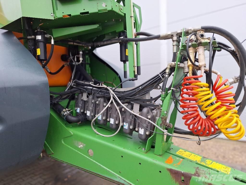 Amazone UX 11200 Irroratrici trainate