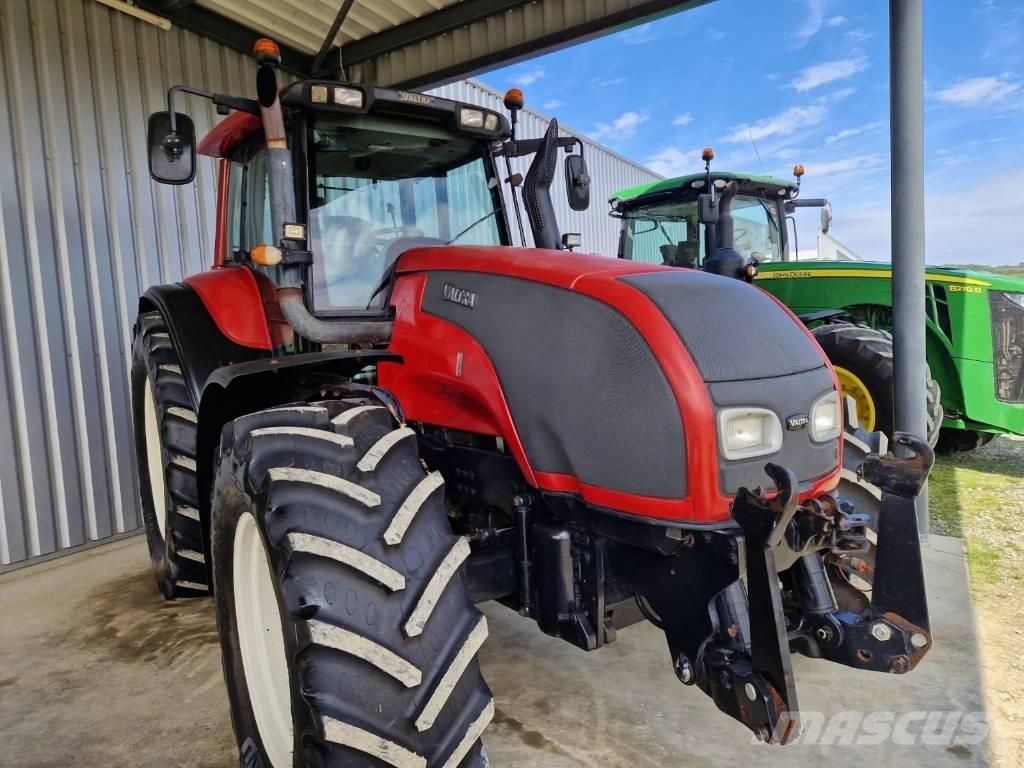 Valtra T 180 Trattori