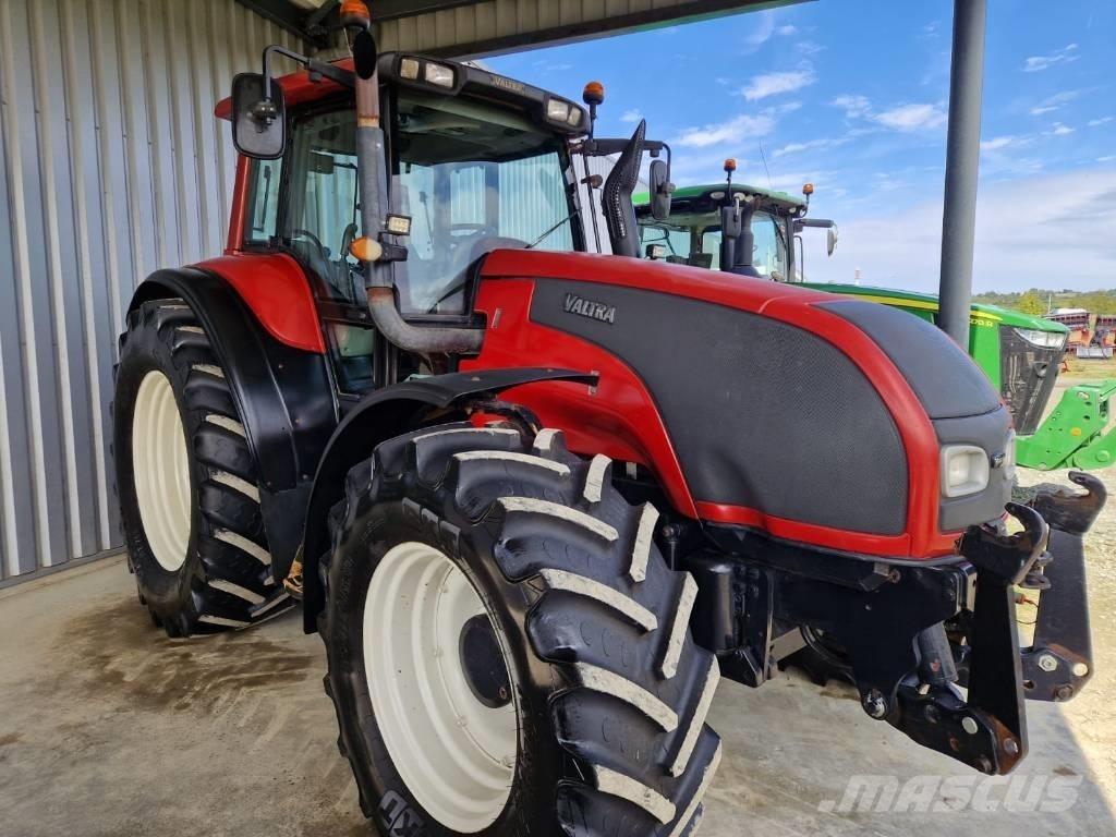 Valtra T 180 Trattori