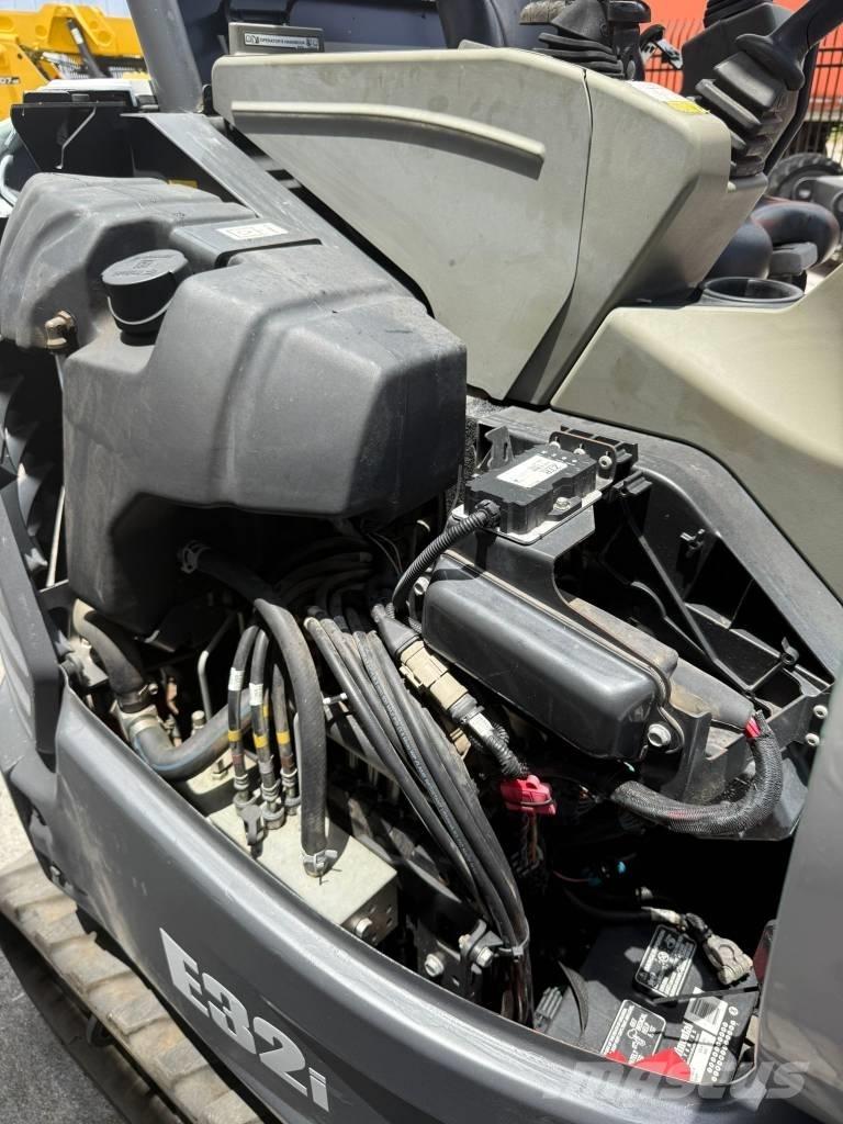 Bobcat E 32i Miniescavatori