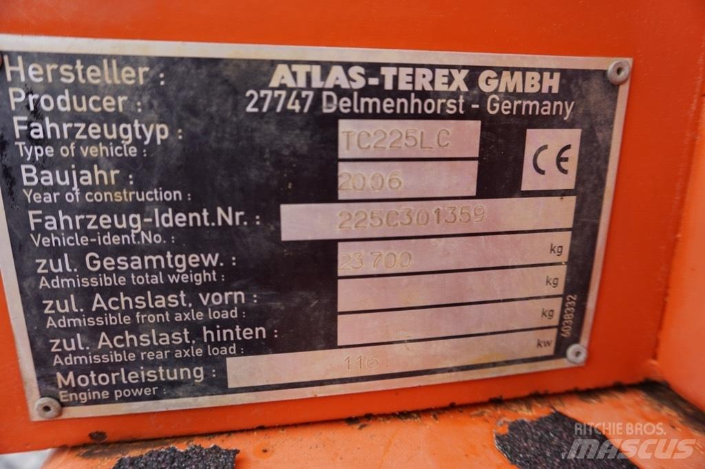Terex TC225 LC Escavatori cingolati