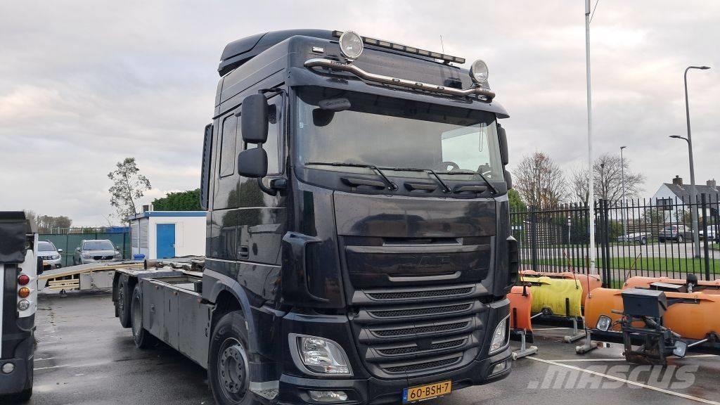 DAF XF 510 FAN Camion con gancio di sollevamento
