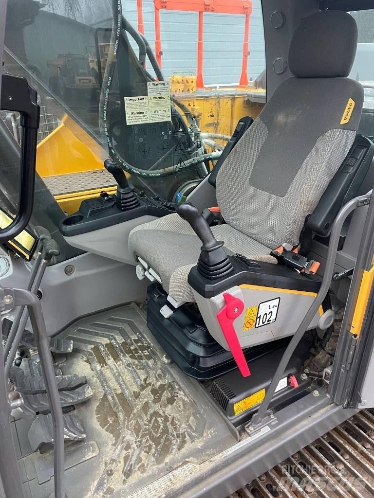Volvo EC220E Escavatori cingolati