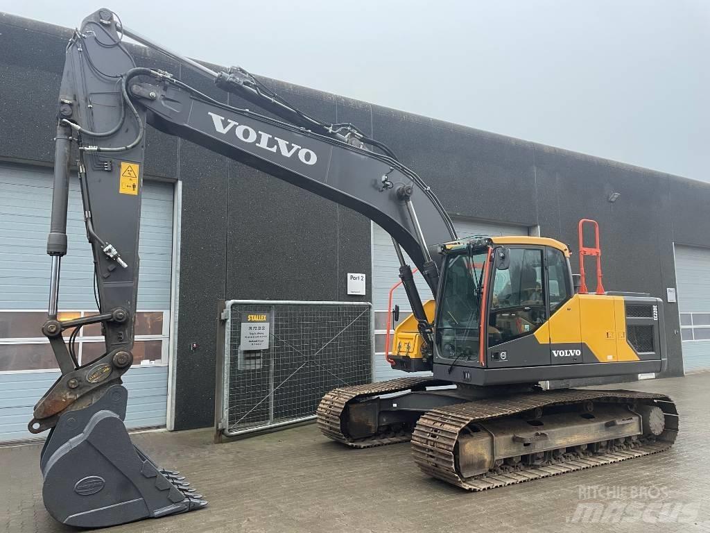 Volvo EC220E Escavatori cingolati