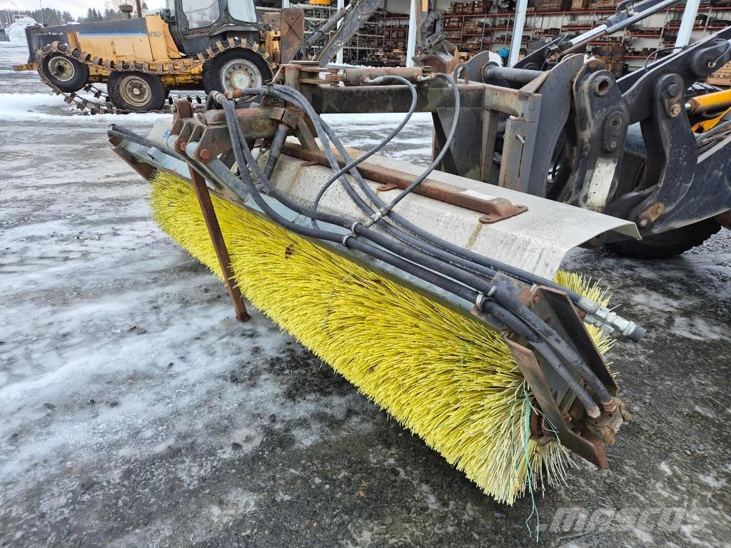 Salo 300 Avoharja Spazzole