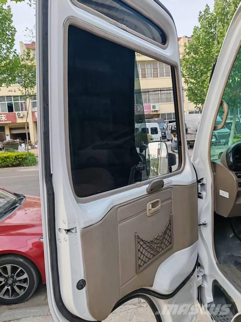 Toyota Coaster Autobus interurbani