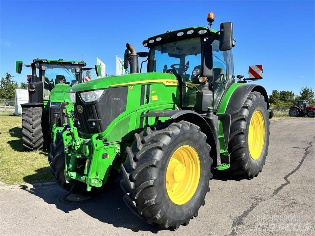 John Deere 6R 250 Trattori