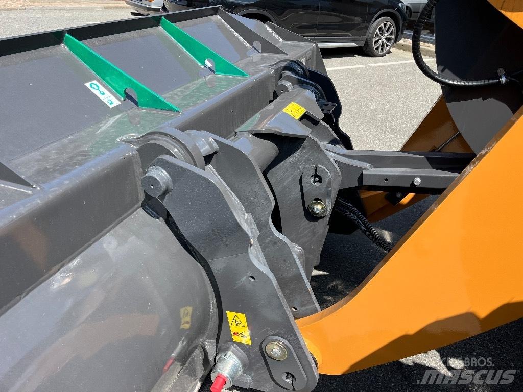 CASE 621 G Evolution Pale gommate
