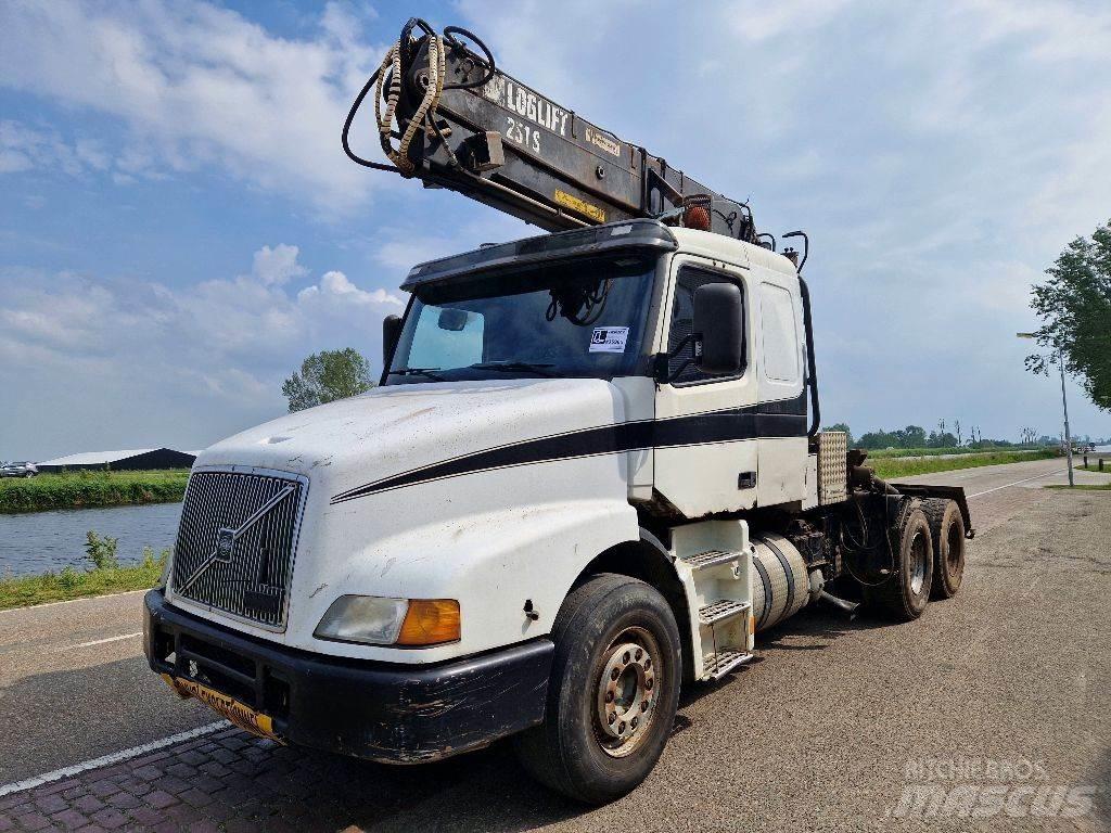 Volvo NH12.460 Motrici e Trattori Stradali