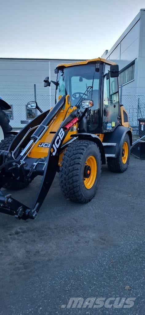 JCB 409 Pale gommate
