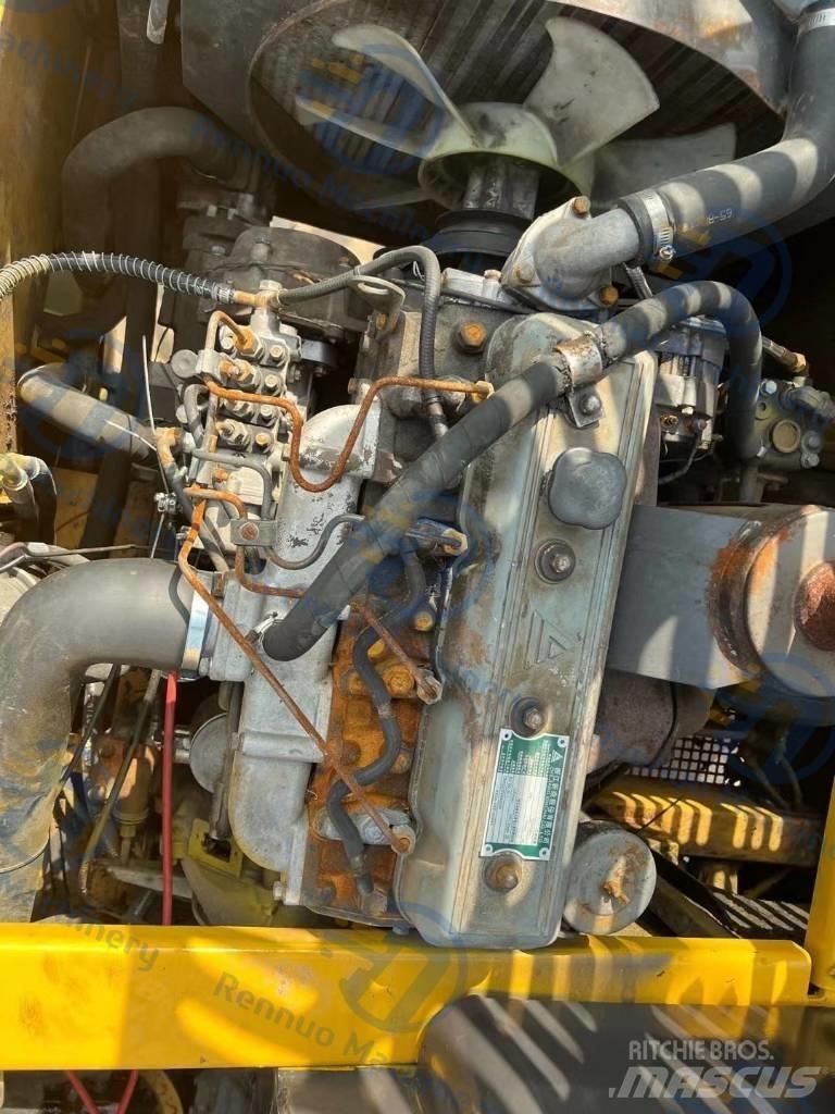 Xinyuan XYB75 Escavatori gommati