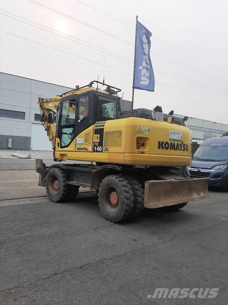 Komatsu PW 140-7 Escavatori gommati