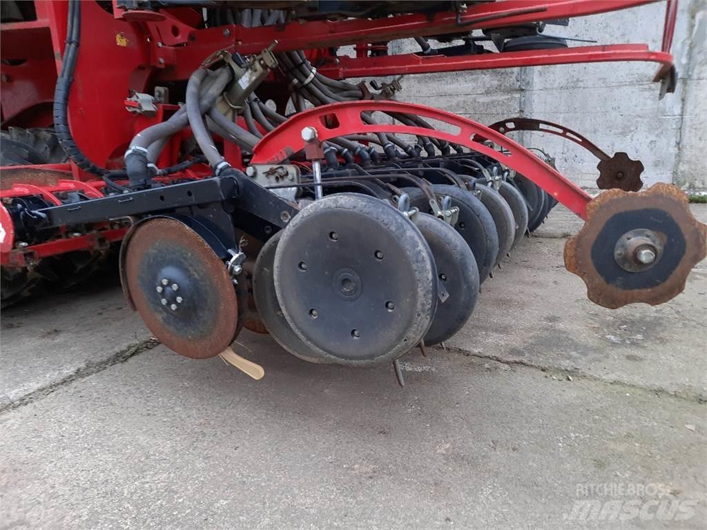 Horsch Pronto 8DC Perforatrici