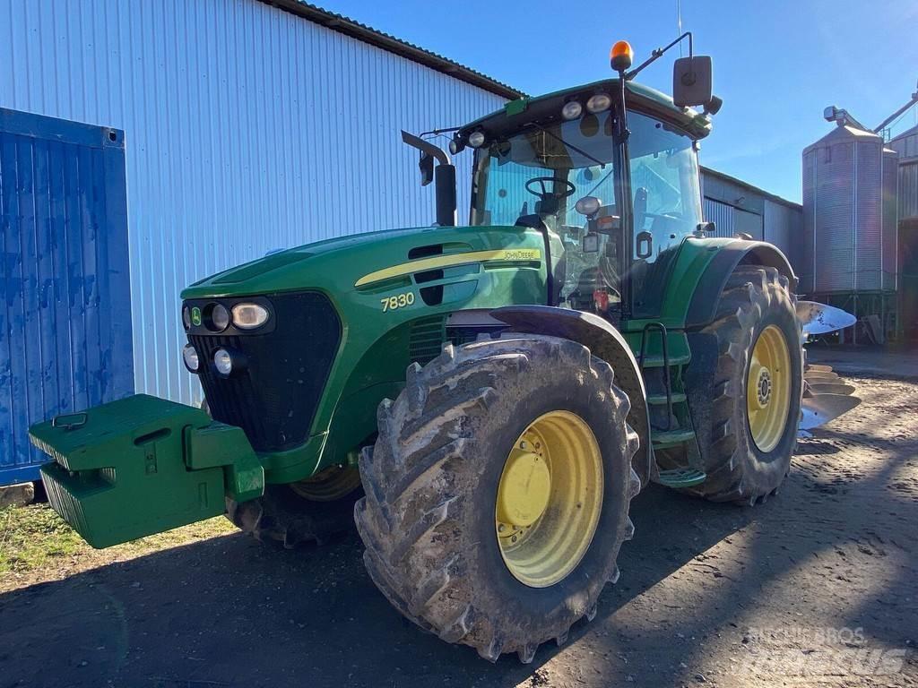 John Deere 7830 Trattori