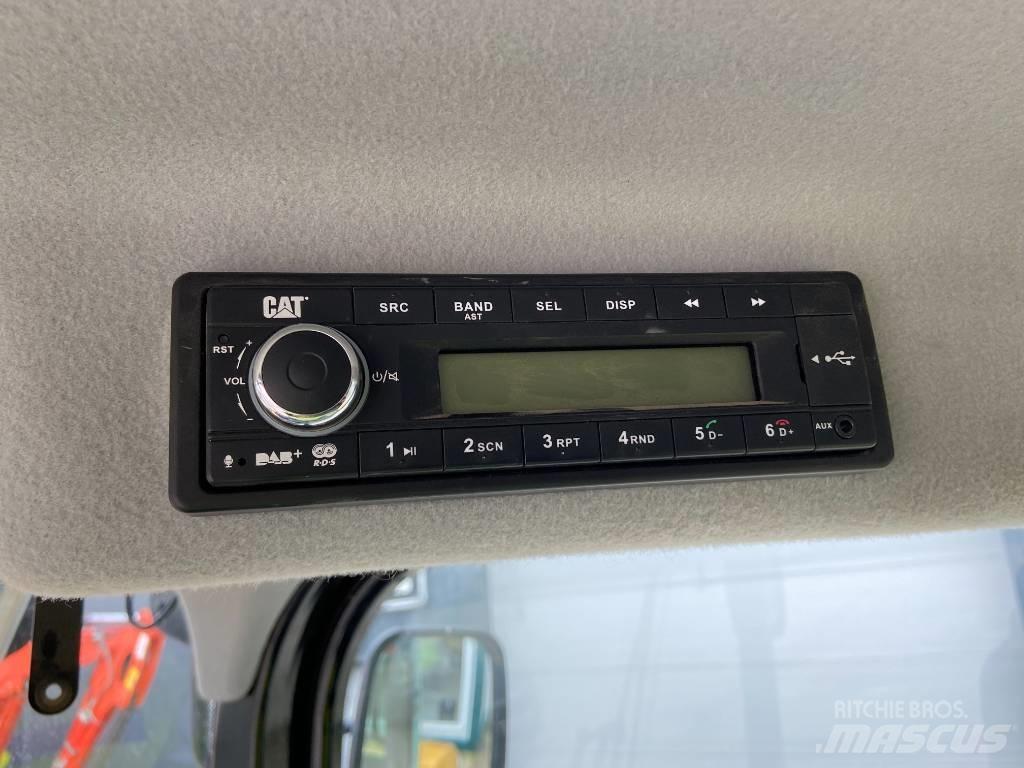 CAT 906 Pale gommate