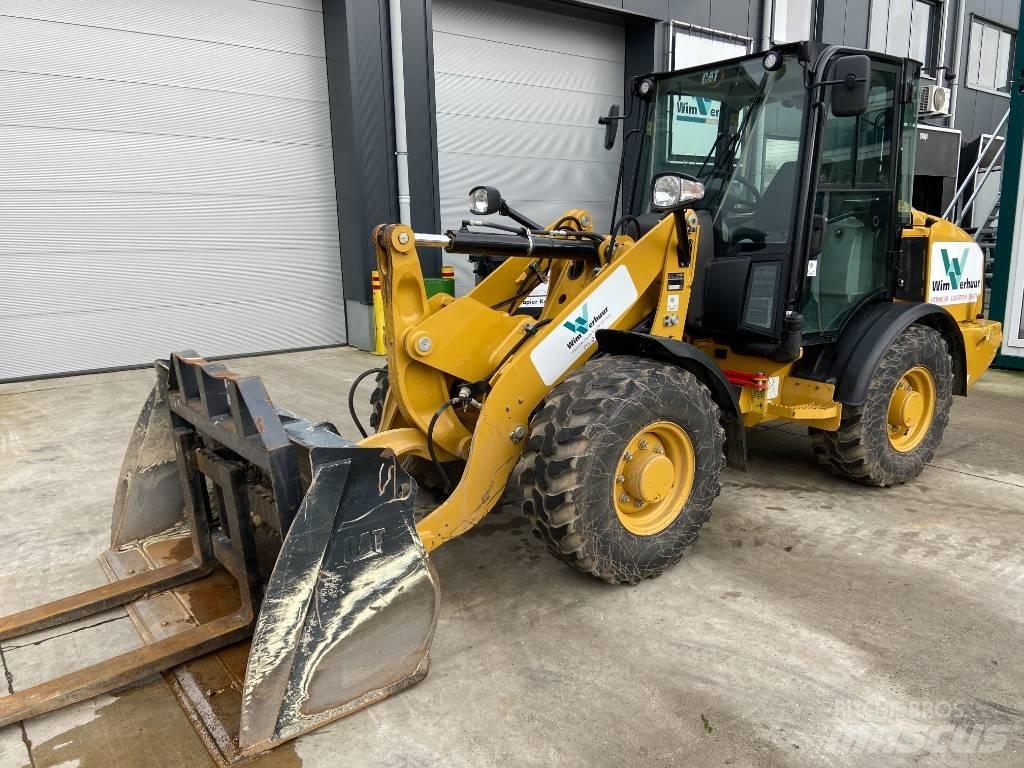 CAT 906 Pale gommate