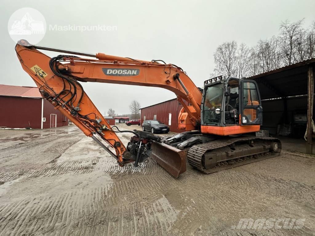 Doosan DX 235 LCR Escavatori cingolati