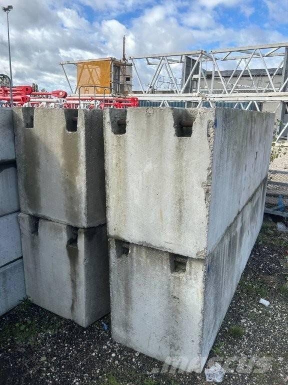 Potain MR 225 Gru a torre