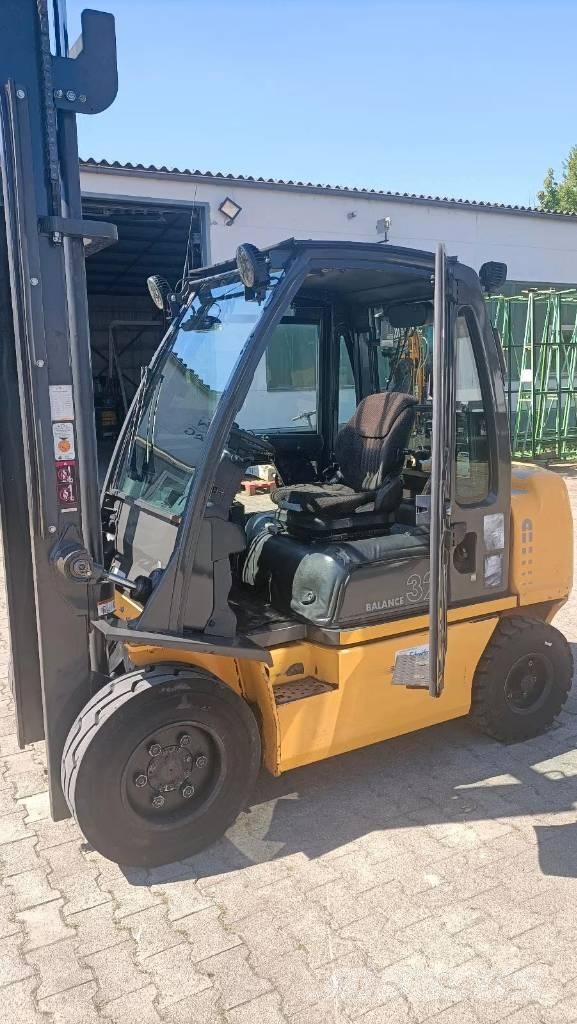 Nissan YG1 D2 A 32 Q Carrelli elevatori diesel