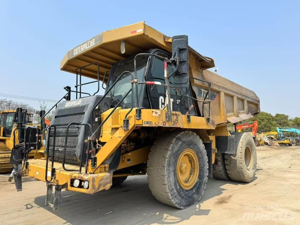 CAT 773 F Dumper a telaio rigido