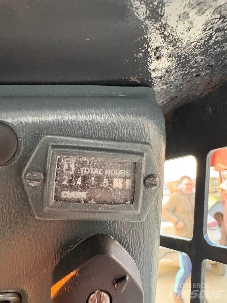 Bobcat 543 Mini Pale Gommate