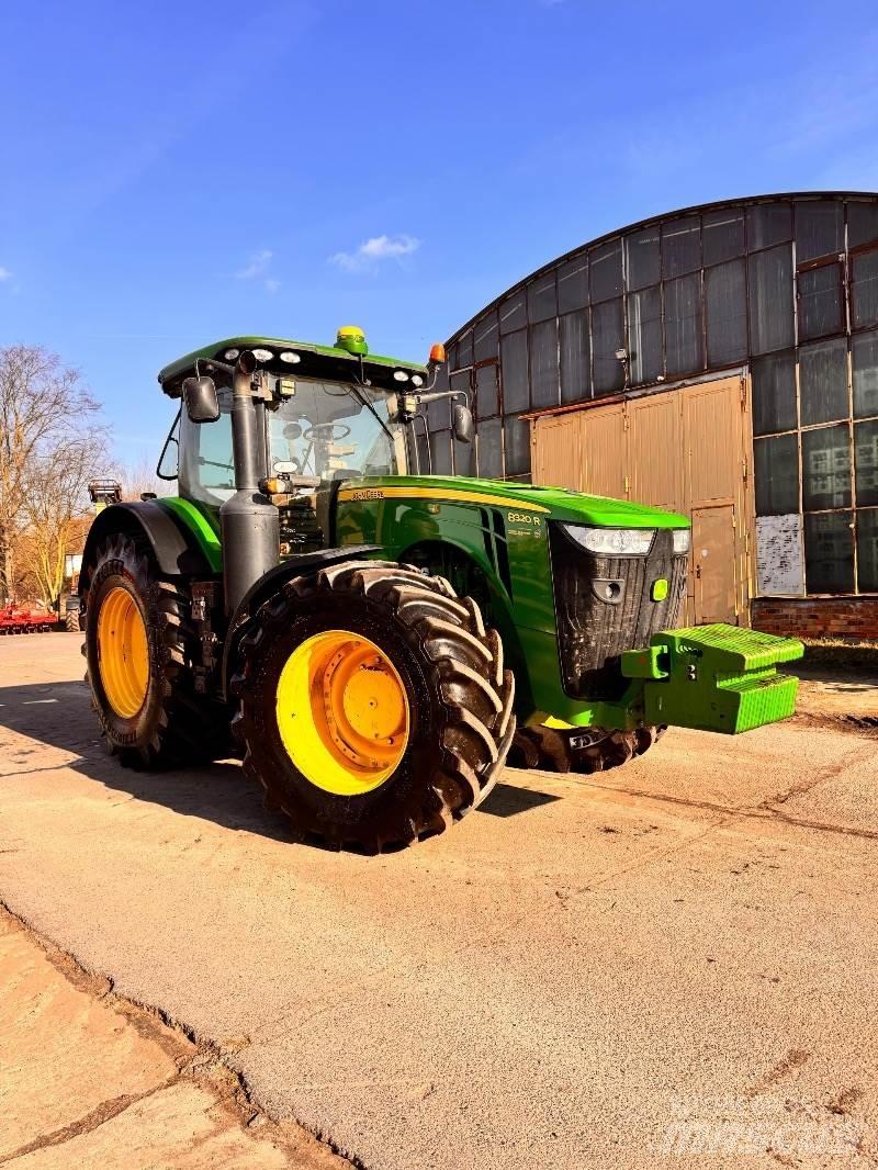 John Deere 8320 R Trattori