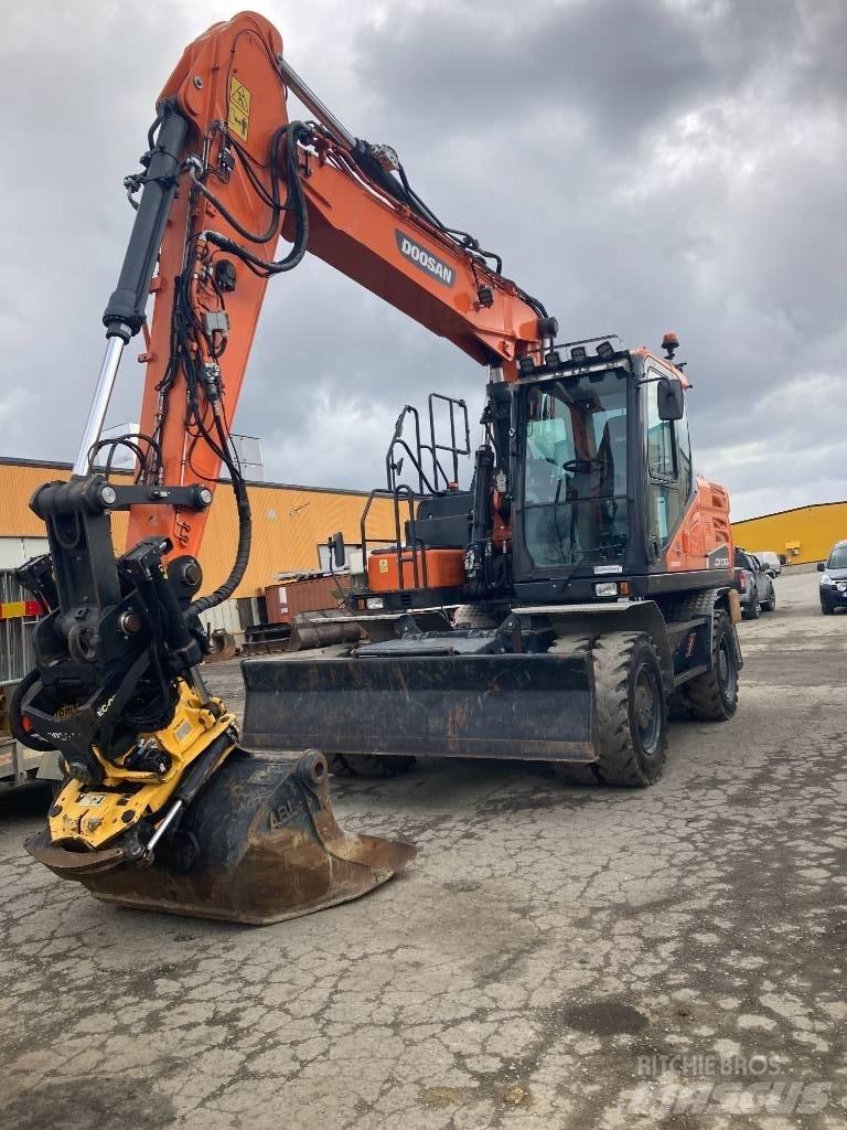 Doosan DX 170 W Escavatori gommati