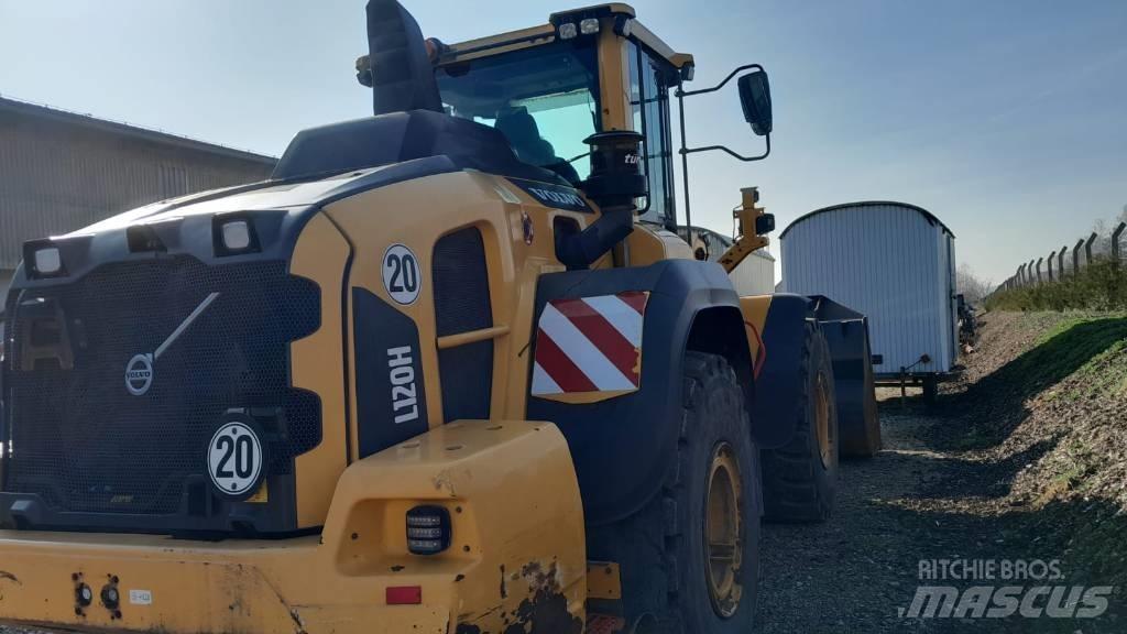 Volvo L 120 H Pale gommate