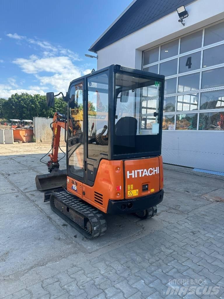 Hitachi ZX 19-6 Miniescavatori