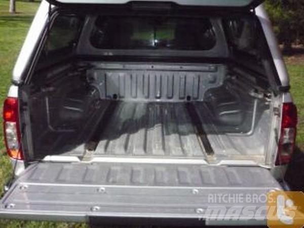 Nissan NAVARA ST-X Furgone chiuso