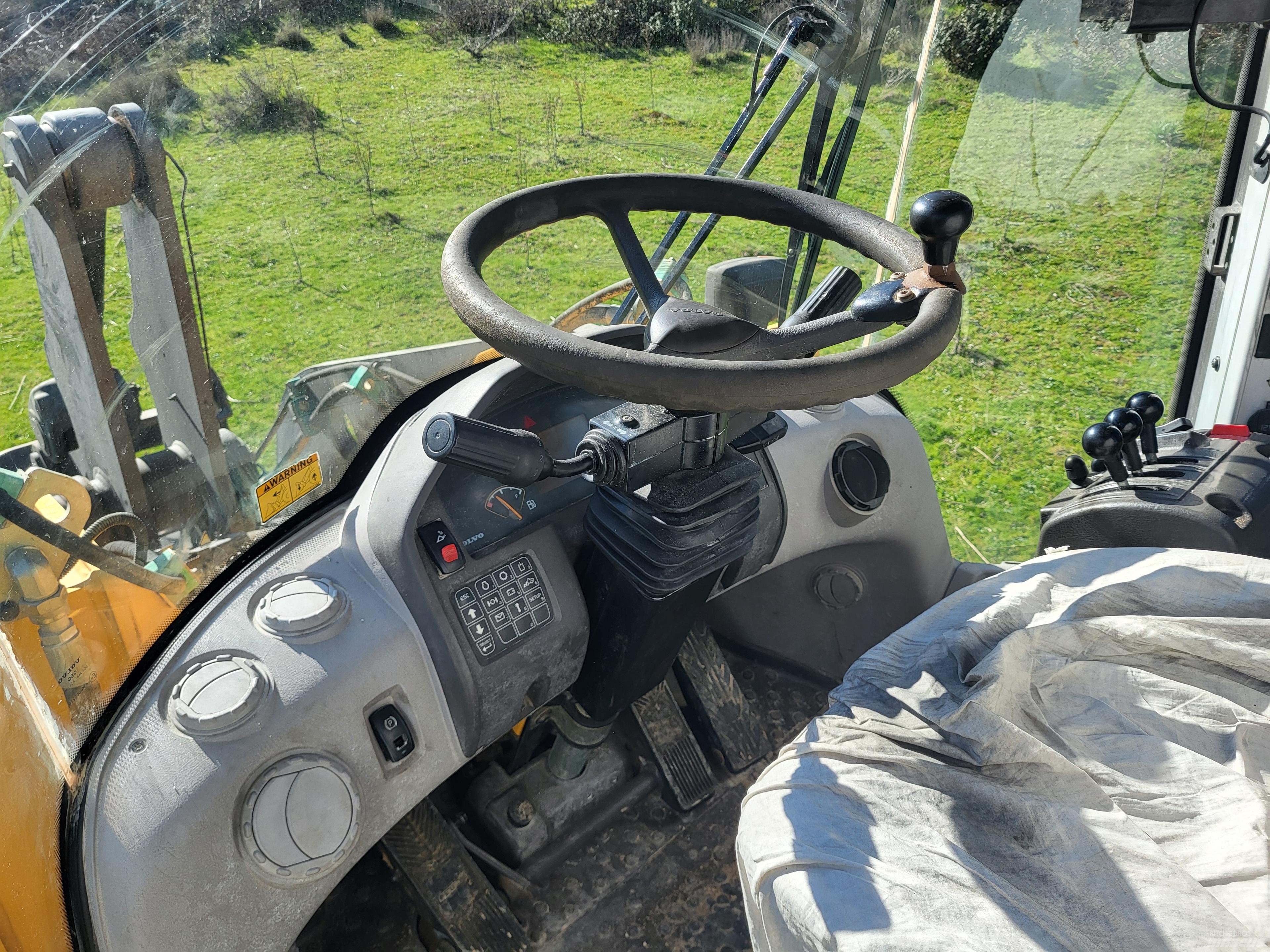 Volvo L90f Pale gommate