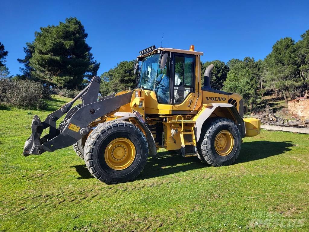 Volvo L90f Pale gommate