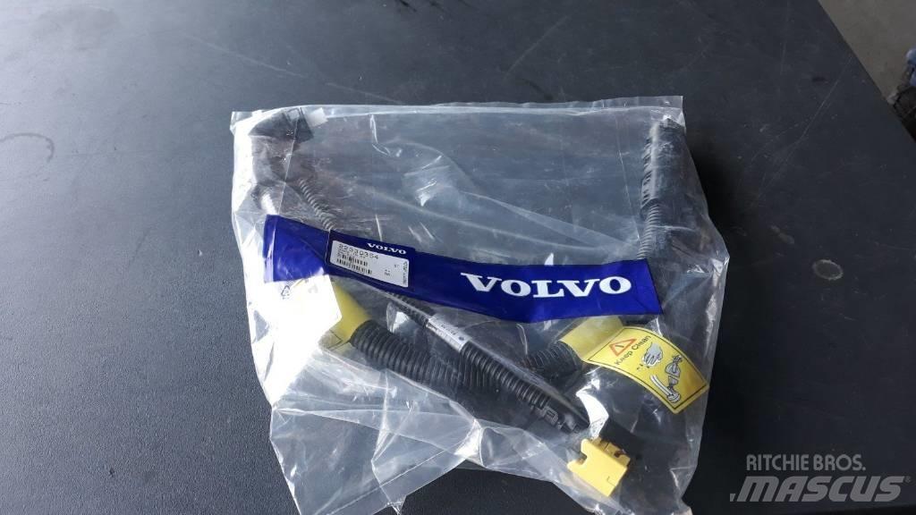 Volvo HOSE 22330354 Trasporto - Altro
