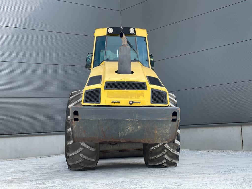 Bomag BW 213 DH-4 Rulli monotamburo
