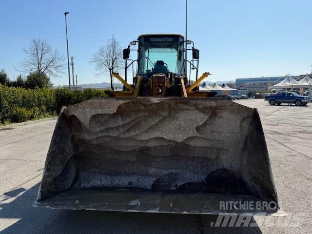 Komatsu WA 380-5H Pale gommate