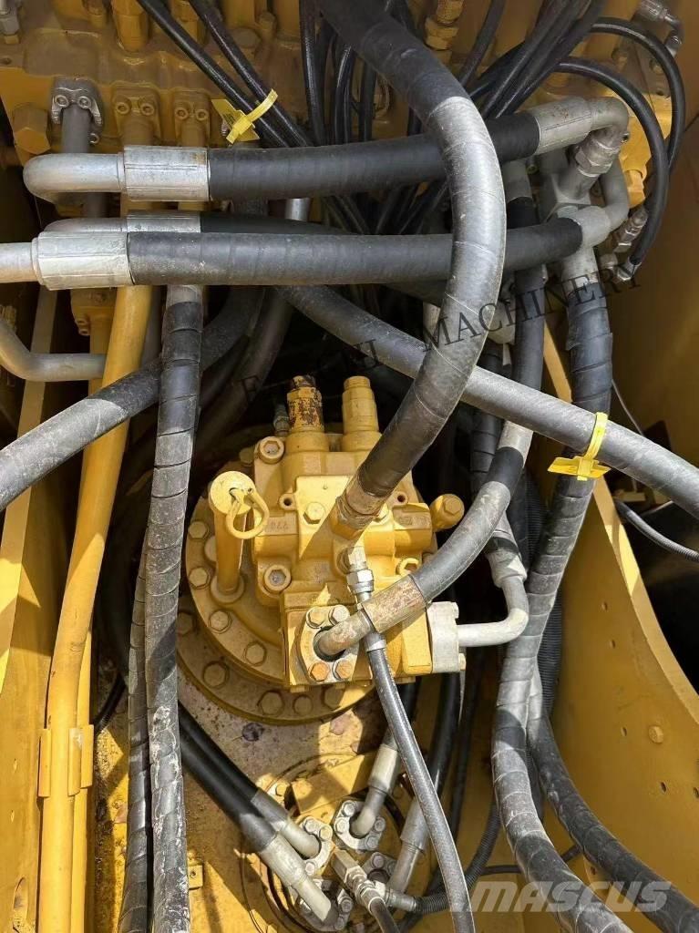 CAT 323 D2 Escavatori cingolati