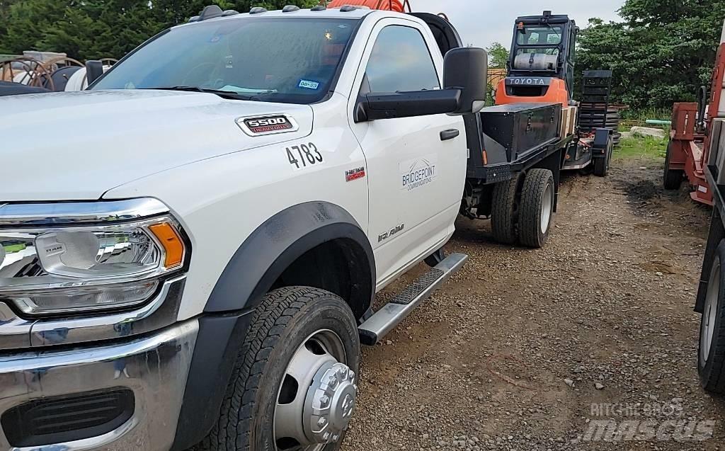 RAM 5500 Camion con sponde ribaltabili