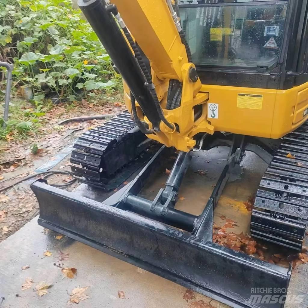 CAT 303.5 E CR Miniescavatori