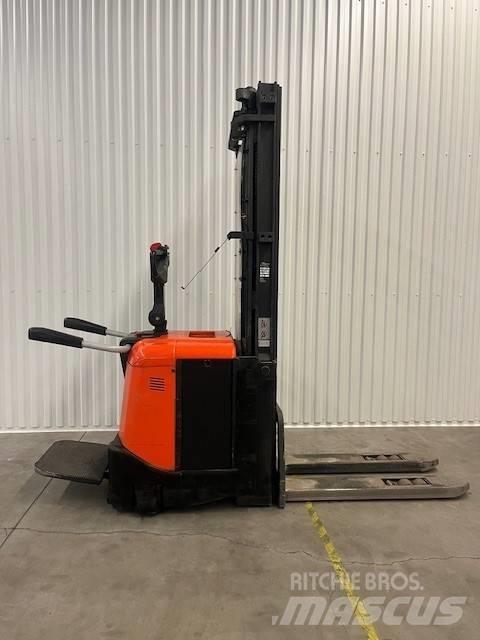 BT SPE 125 L Transpallet uomo a terra