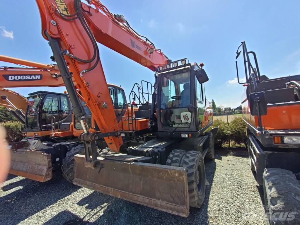 Doosan DX140W-5 Escavatori gommati
