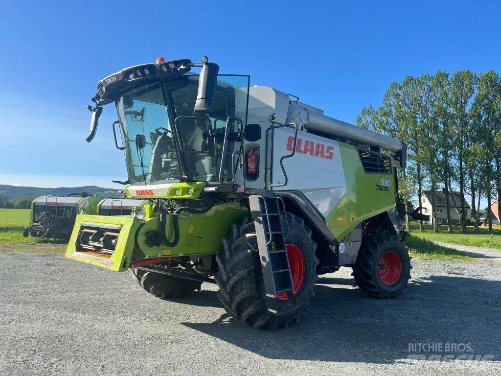 CLAAS Trion Mietitrebbiatrici
