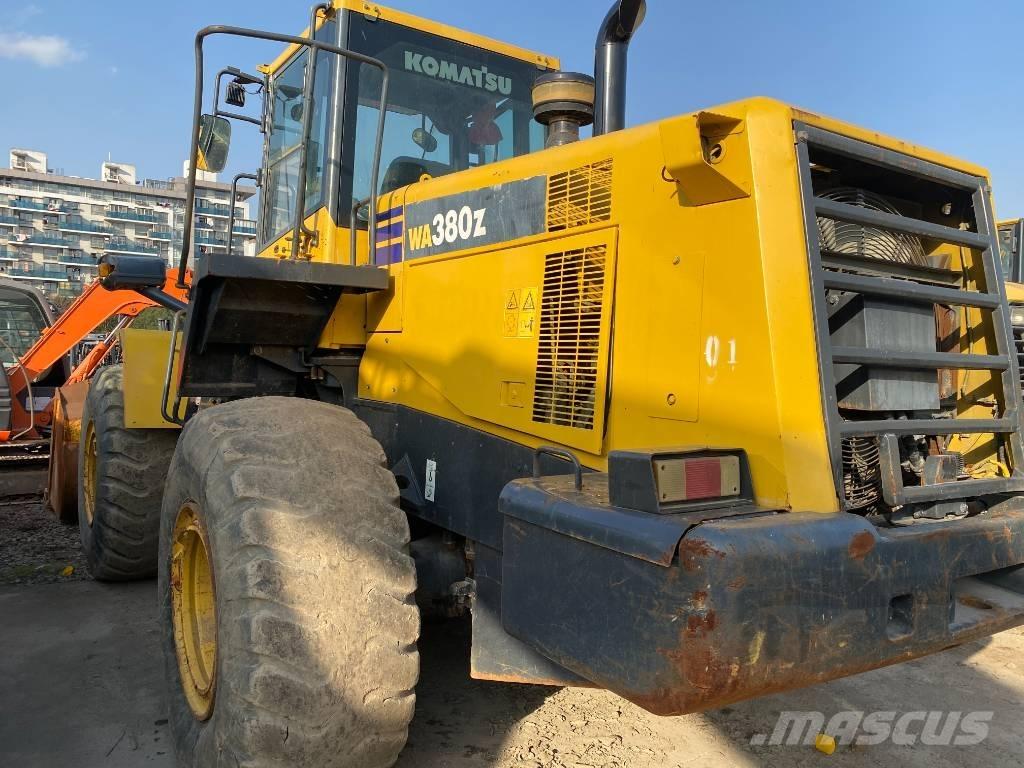 Komatsu WA 380-3 Pale gommate